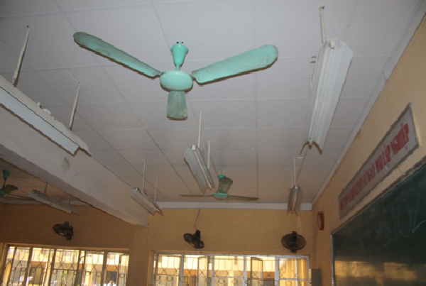 Bộ Y tế: Khuyến cáo khi học sinh đi học, không nên dùng chung đồ, không bật điều hoà bo y te khuyen cao khi hoc sinh di hoc khong nen dung chung do khong bat dieu hoa