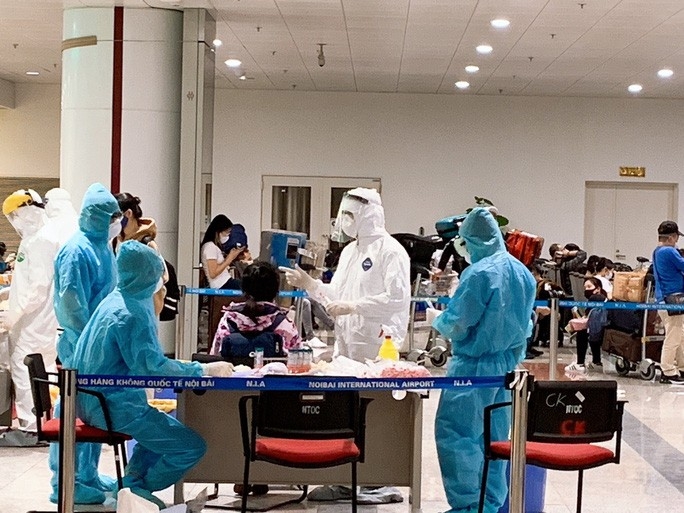 Thêm 4 ca bệnh nhiễm Covid-19, một trường hợp là phi công của Vietnam Airlines