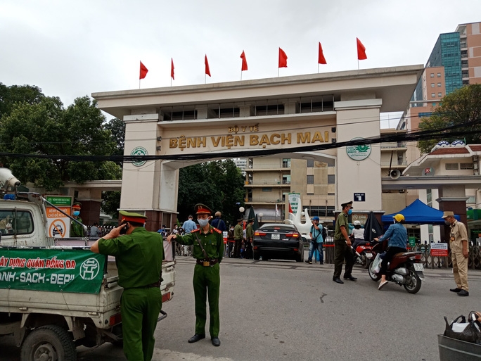 tp ha noi cong bo 2 duong day nong tiep nhan thong tin nguoi lien quan den bv bach mai