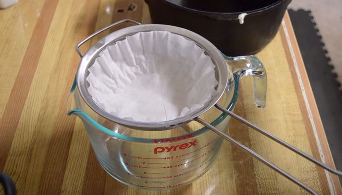 Bí quyết bảo quản và tái sử dụng dầu chiên an toàn bi quyet bao quan va tai su dung dau chien an toan