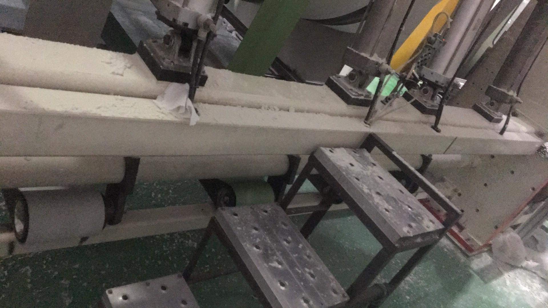 Ô nhiễm không khí khiến công nhân "oằn mình" mưu sinh hung yen o nhiem khong khi cong nhan oan minh muu sinh