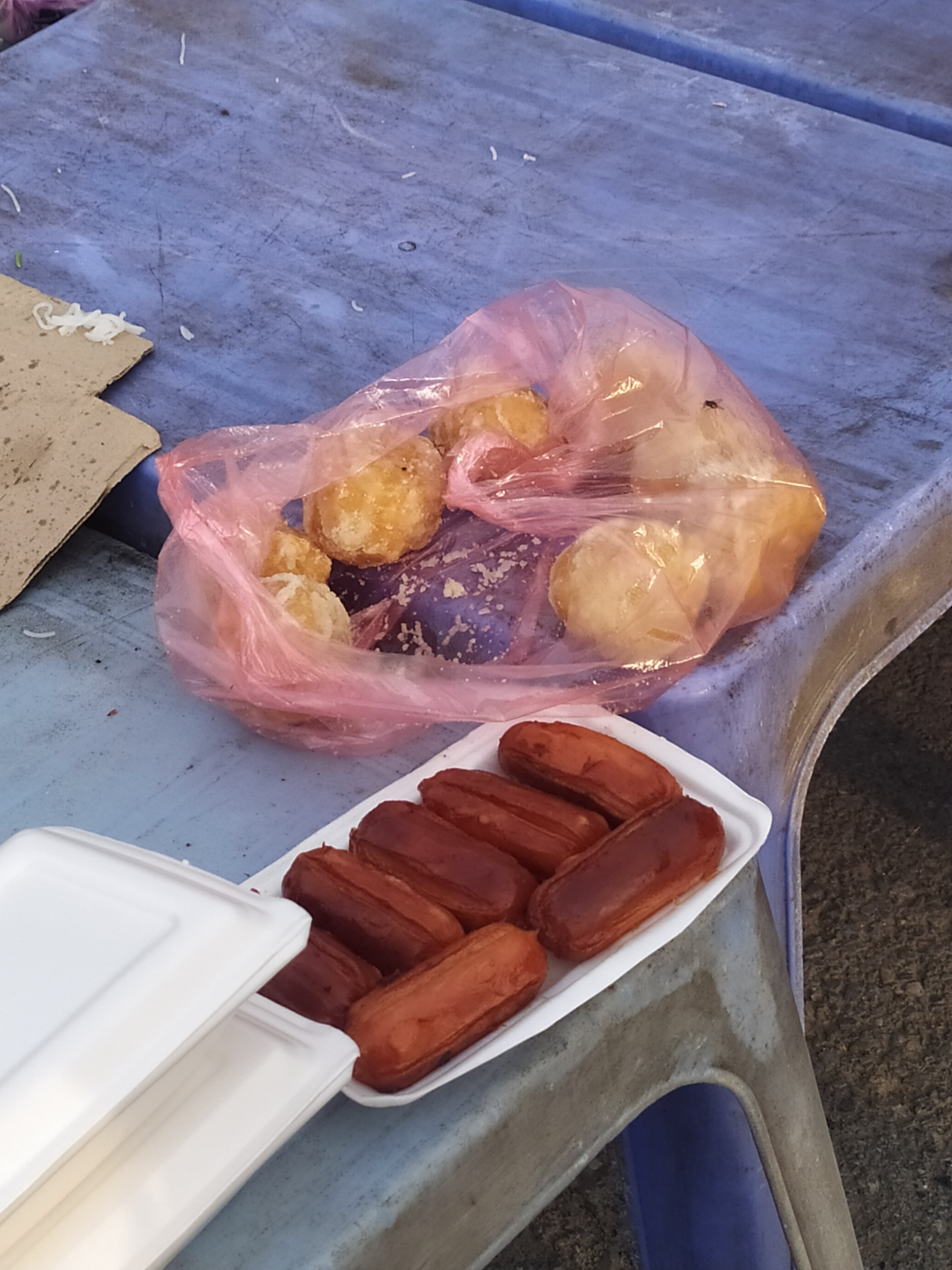 Mối đe dọa từ các món quà sáng "bẩn" cho công nhân moi de doa tu cac mon qua sang ban cho cong nhan