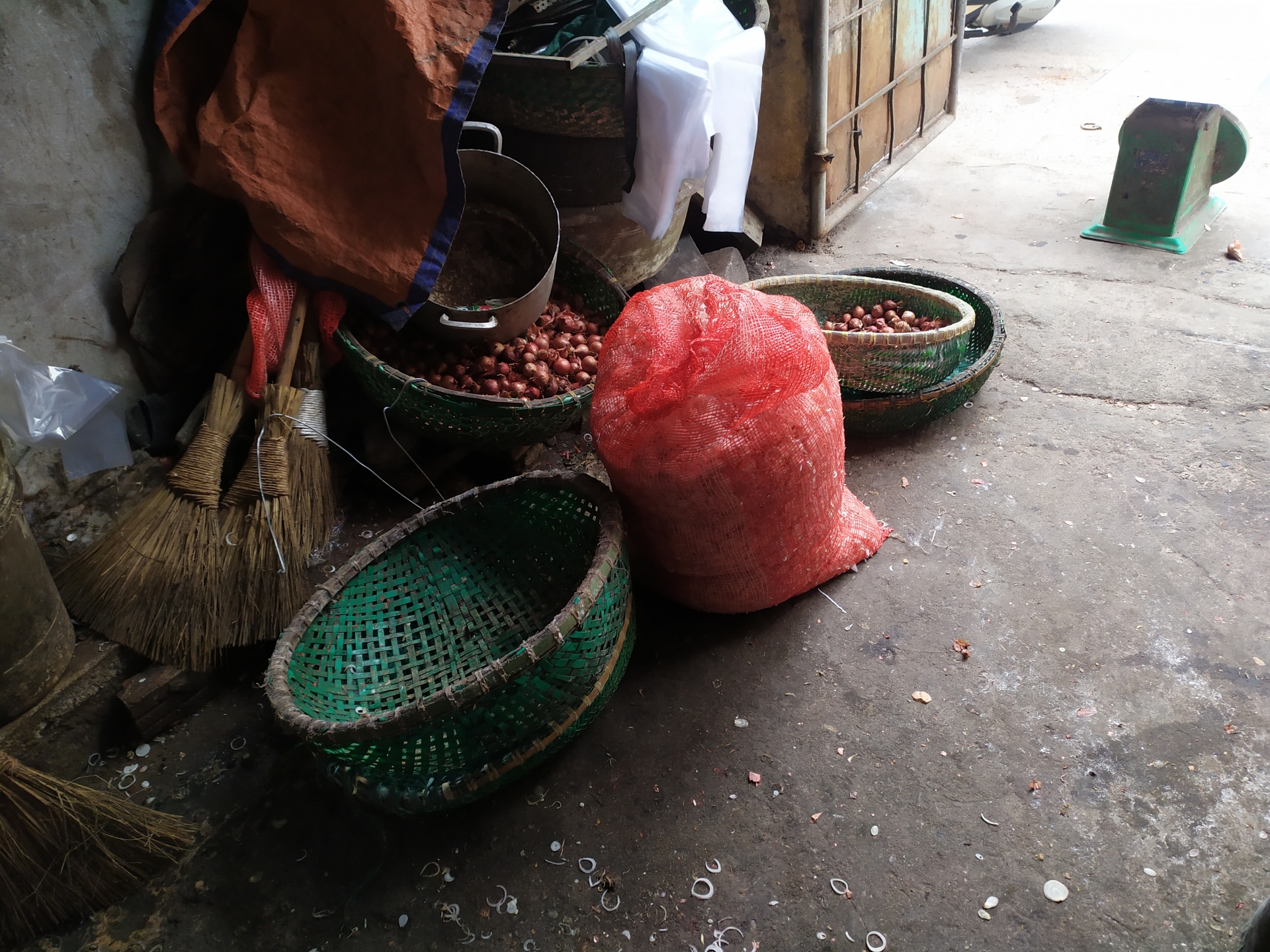 "Ám ảnh" công nghệ sản xuất hành phi bẩn ở Gia Lâm hai hung cong nghe san xuat hanh phi ban o gia lam