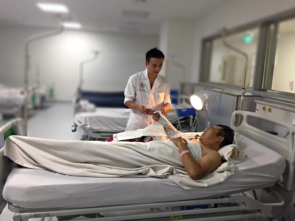 Nối thành công cánh tay đứt rời cho thanh niên bị tai nạn lao động