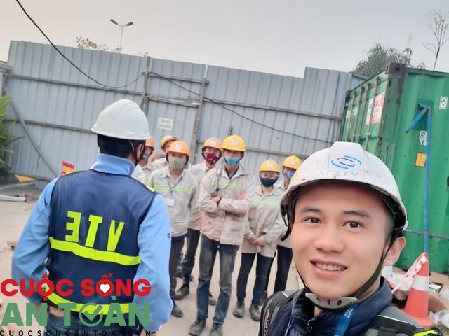 Phát động cuộc thi ảnh “Trai xinh - gái đẹp các khu công nghiệp" tuần 3 Phát động cuộc thi ảnh “Trai xinh - gái đẹp các khu công nghiệp" tuần 3