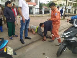 Nam công nhân uống rượu bị trúng gió trên đường về