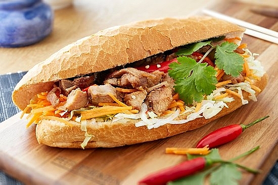 15 nguoi nghi bi ngo doc thuc pham do an banh mi o cam ranh khanh hoa