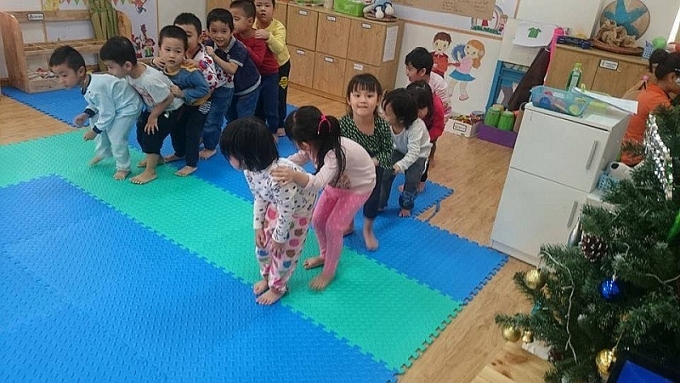 cac ky nang thoat hiem khi xay ra chay no can trang bi cho tre em