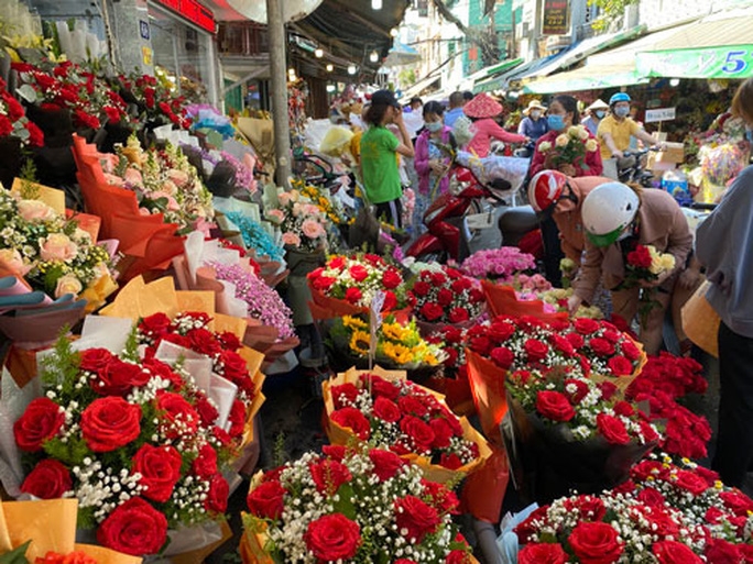 Tăng mạnh giá hoa ngày Quốc tế phụ nữ