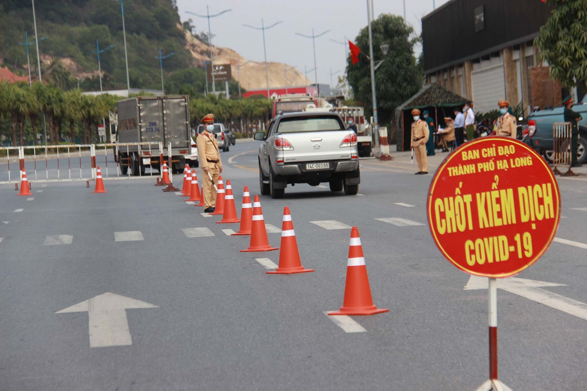 Quảng Ninh mở lại các tuyến xe liên tỉnh