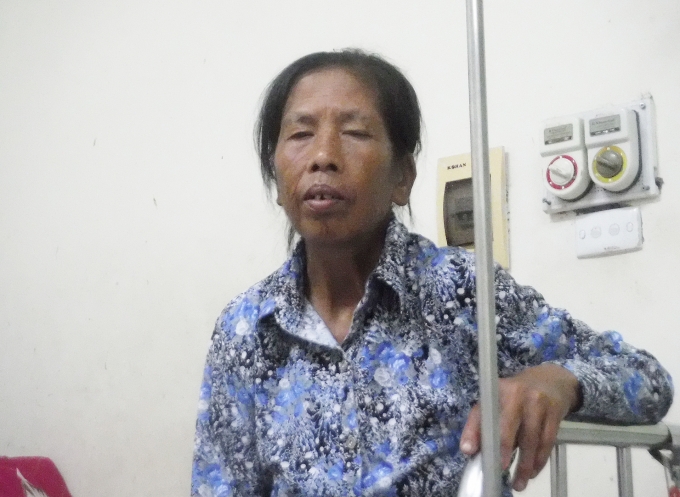 nu cong nhan bi ngo doc va nhung doi mat that than trong vien