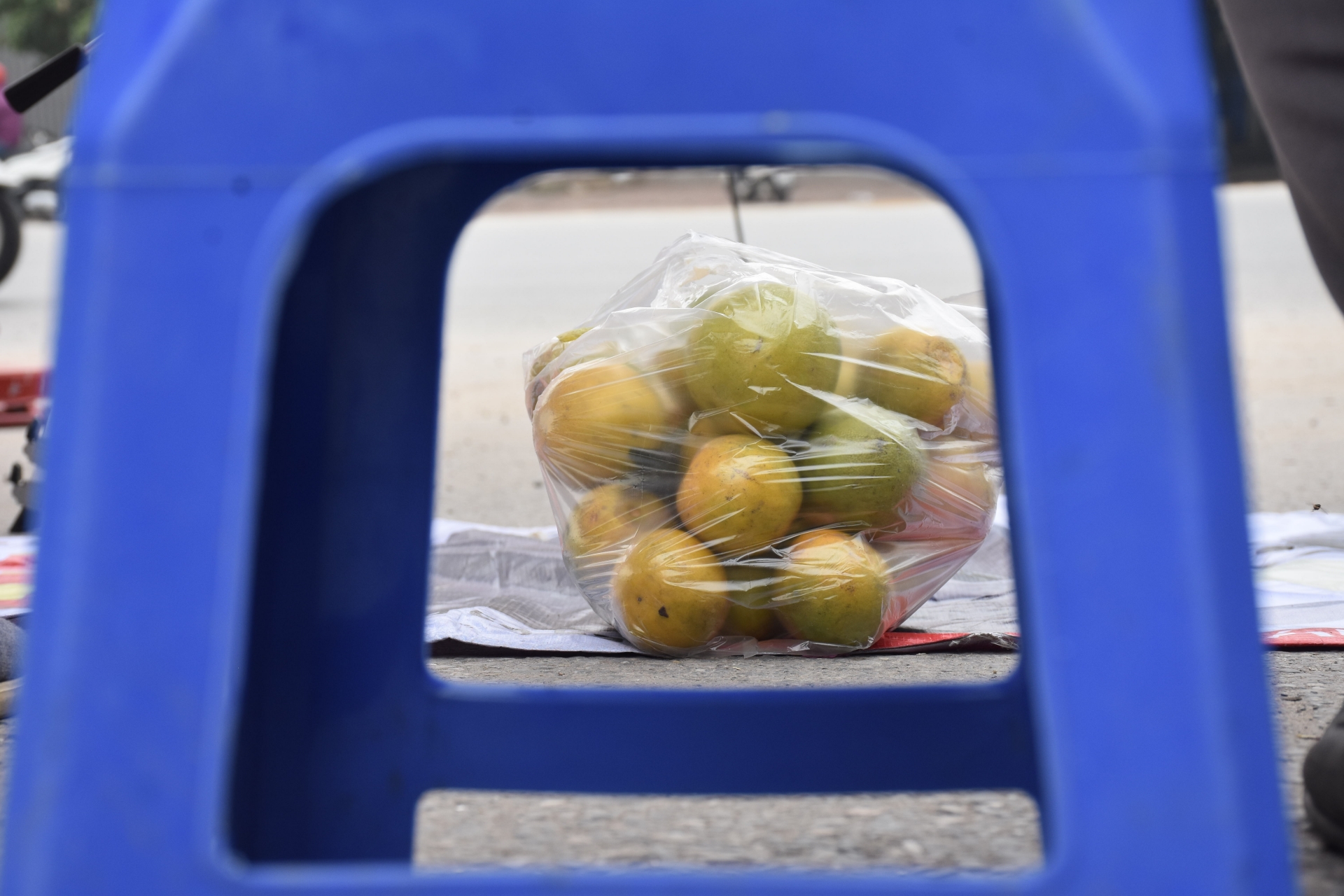 hanh trang tuoi gia cua nhung cong nhan bi lay di tuoi tre