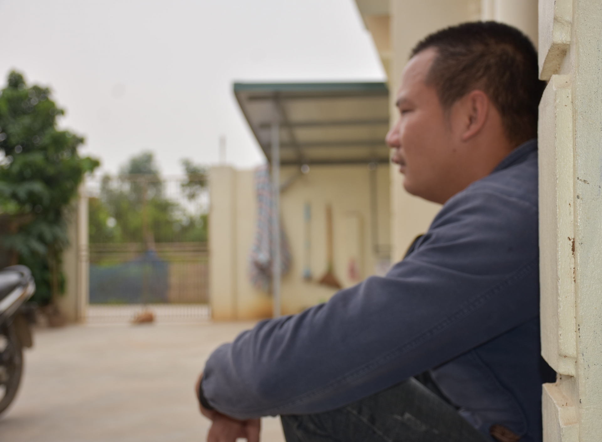 vu 149 cong nhan vmep dot nhien bi sa thai guong mat cua mot noi buon tuoi tre