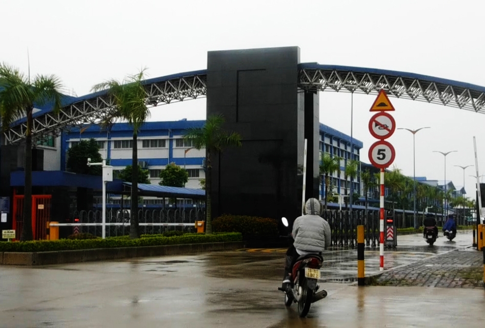 sau su co ngo doc golden victory bi xu phat 40 trieu dong