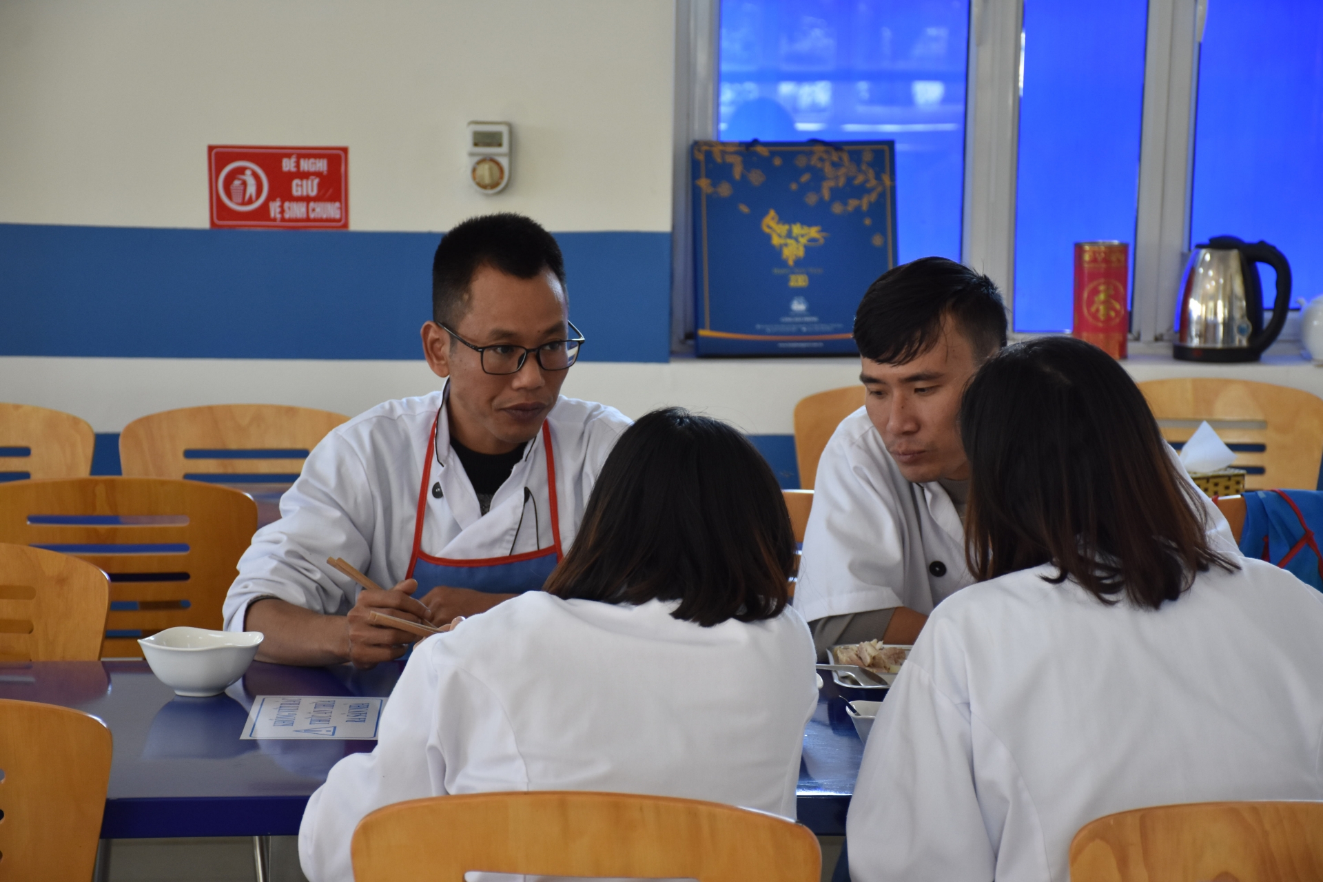 nha an ca tu chon mo hinh thiet thuc cho cac cong nhan cang hai phong