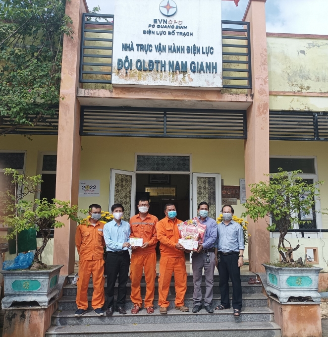 Hoạt động chăm lo Tết cho đoàn viên Công đoàn Điện lực Việt Nam