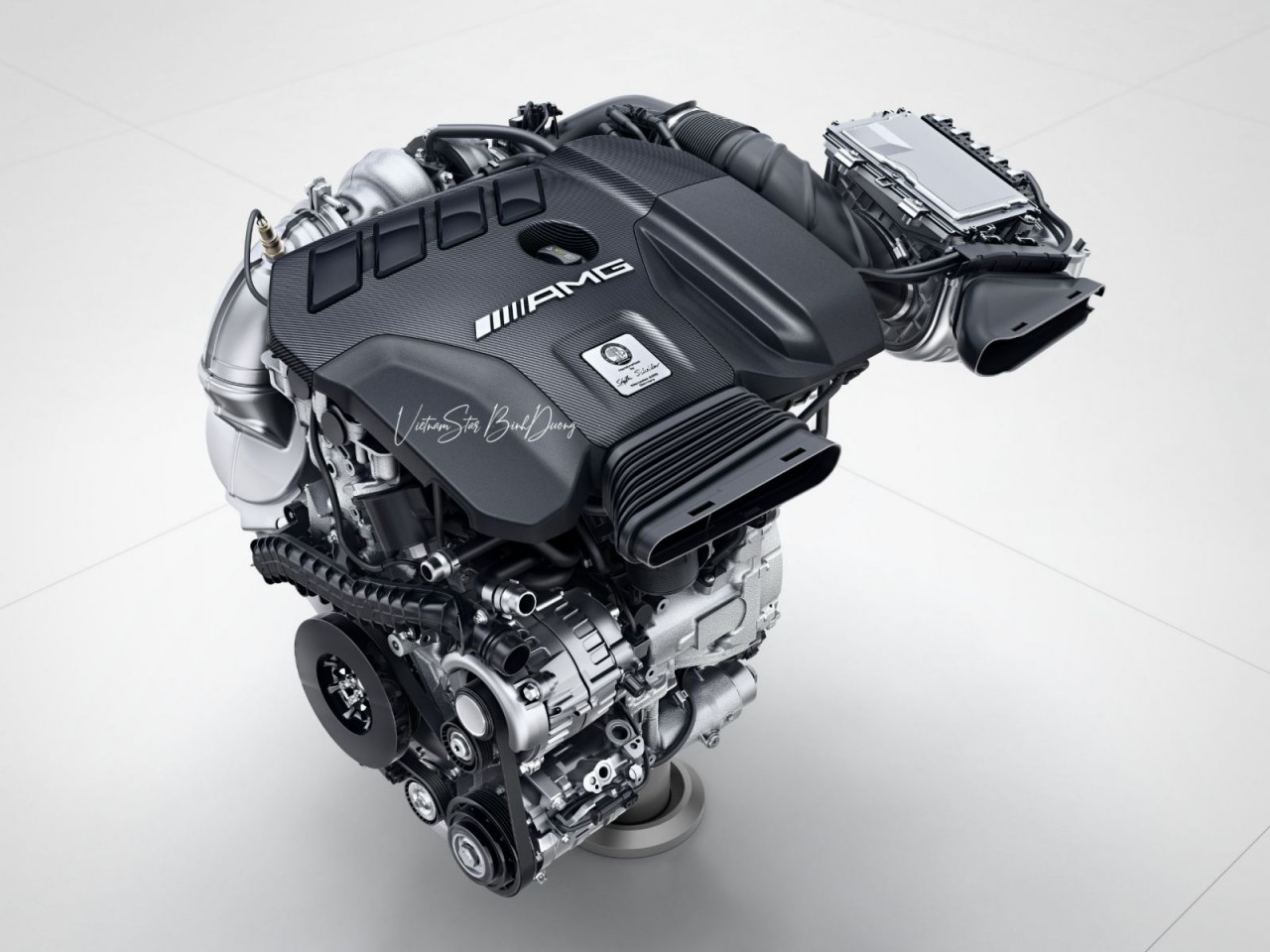 Mercedes-AMG GLA 45 S 4Matic sắp được bán tại Việt Nam với giá hơn 3,4 tỷ