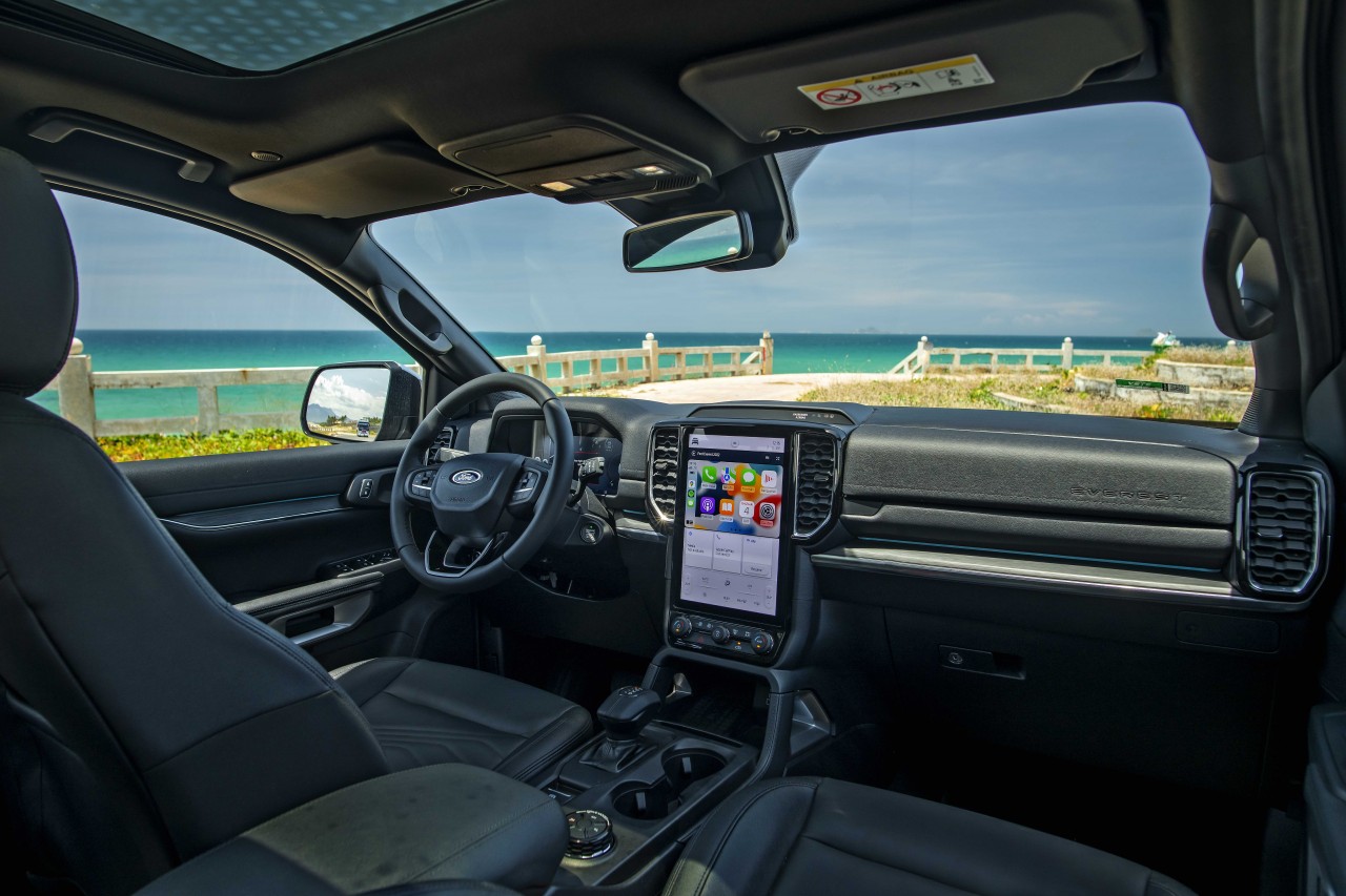 Cận cảnh Ford Everest Titanium Plus giá 1,452 tỷ đồng