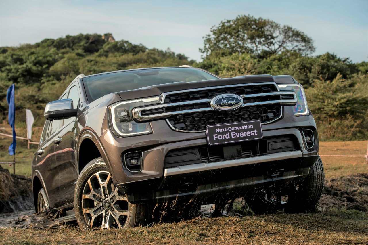 Cận cảnh Ford Everest Titanium Plus giá 1,452 tỷ đồng