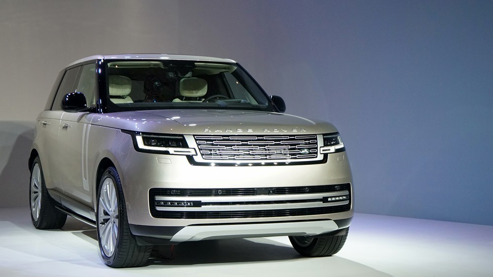 Cận cảnh Range Rover First Edition thế hệ mới tại Việt Nam Cận cảnh Range Rover First Edition thế hệ mới tại Việt Nam
