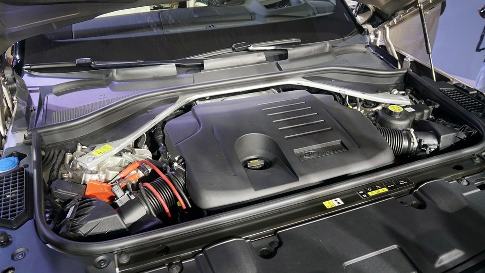 Cận cảnh Range Rover First Edition thế hệ mới tại Việt Nam Cận cảnh Range Rover First Edition thế hệ mới tại Việt Nam