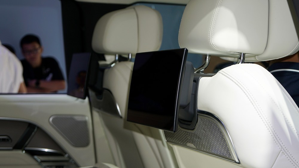 Cận cảnh Range Rover First Edition thế hệ mới tại Việt Nam Cận cảnh Range Rover First Edition thế hệ mới tại Việt Nam