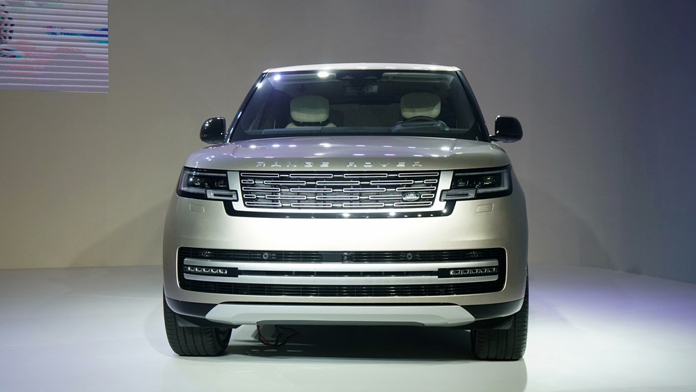 Cận cảnh Range Rover First Edition thế hệ mới tại Việt Nam Cận cảnh Range Rover First Edition thế hệ mới tại Việt Nam
