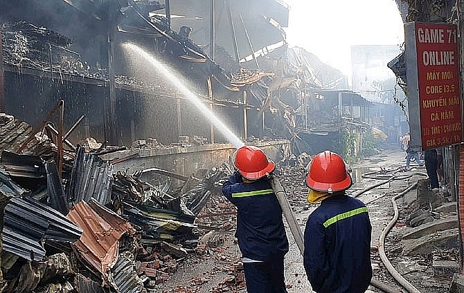 Vụ cháy Rạng Đông: Bài học xương máu cho các doanh nghiệp vu chay rang dong bai hoc xuong mau cho cac doanh nghiep