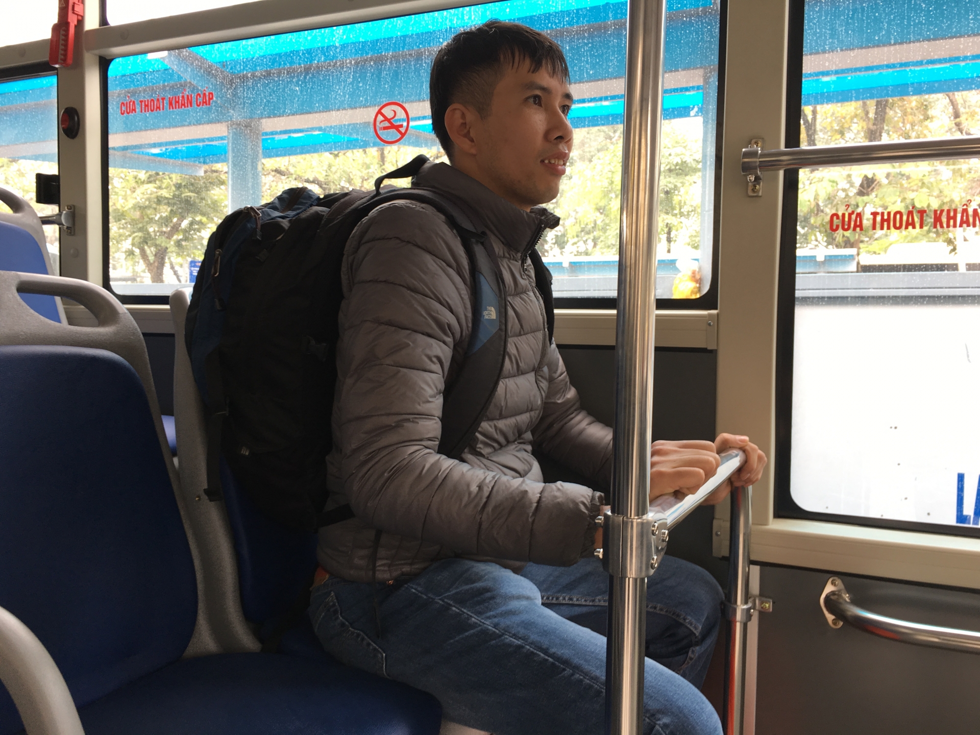 nguoi lao dong tro lai thu do sau nghi tet ben xe giap bat dong bat thuong