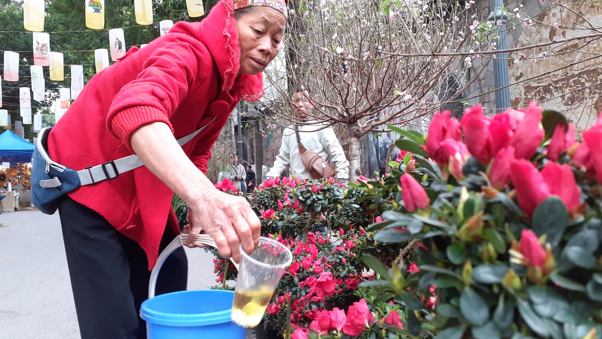 Có gì ở hội chợ làng nghề truyền thống năm 2020 tại phố bích họa Phùng Hưng? co gi o hoi cho lang nghe truyen thong nam 2020 tai pho bich hoa phung hung