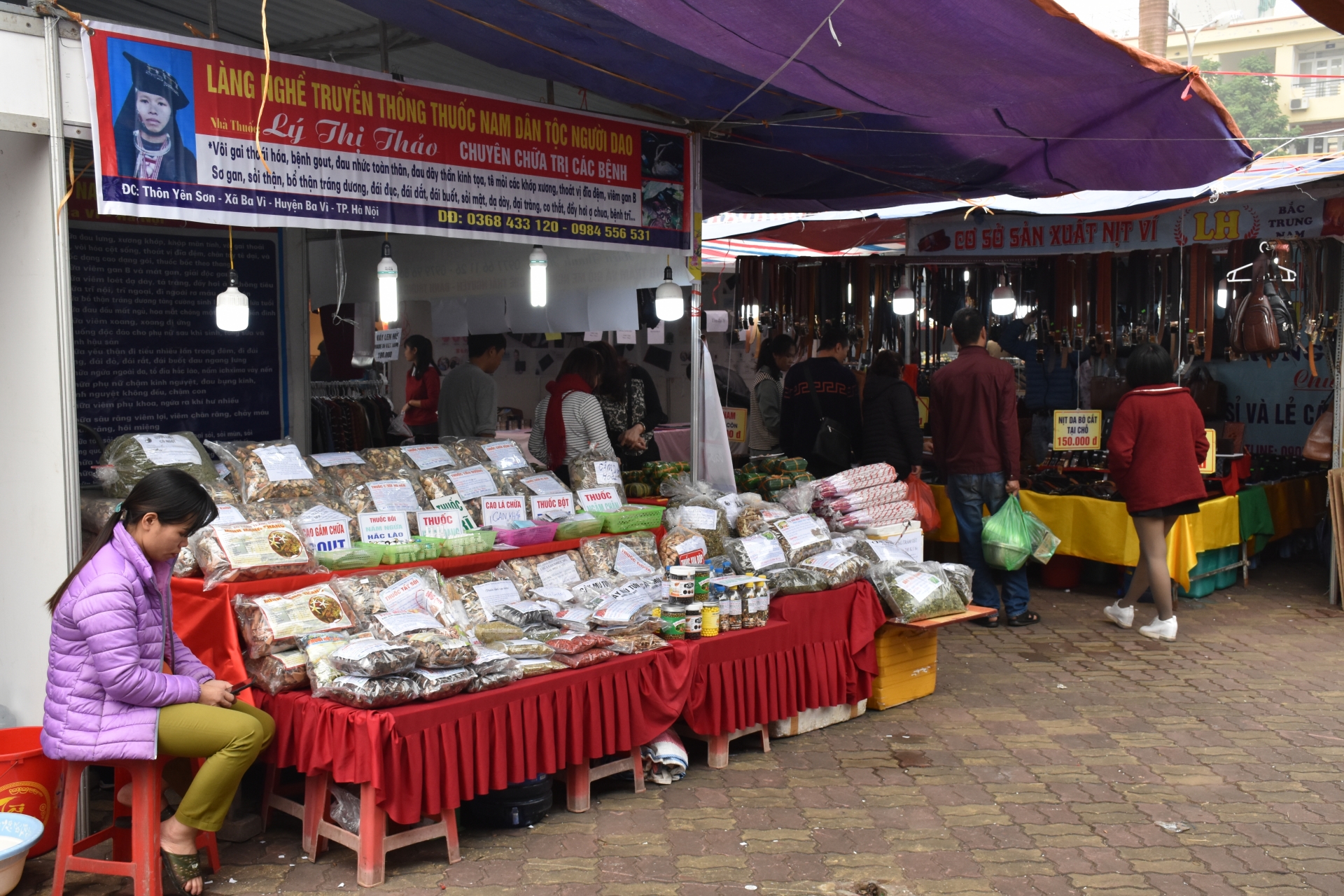 nguoi lao dong no nuc di hoi cho xuan rinh do dip tet