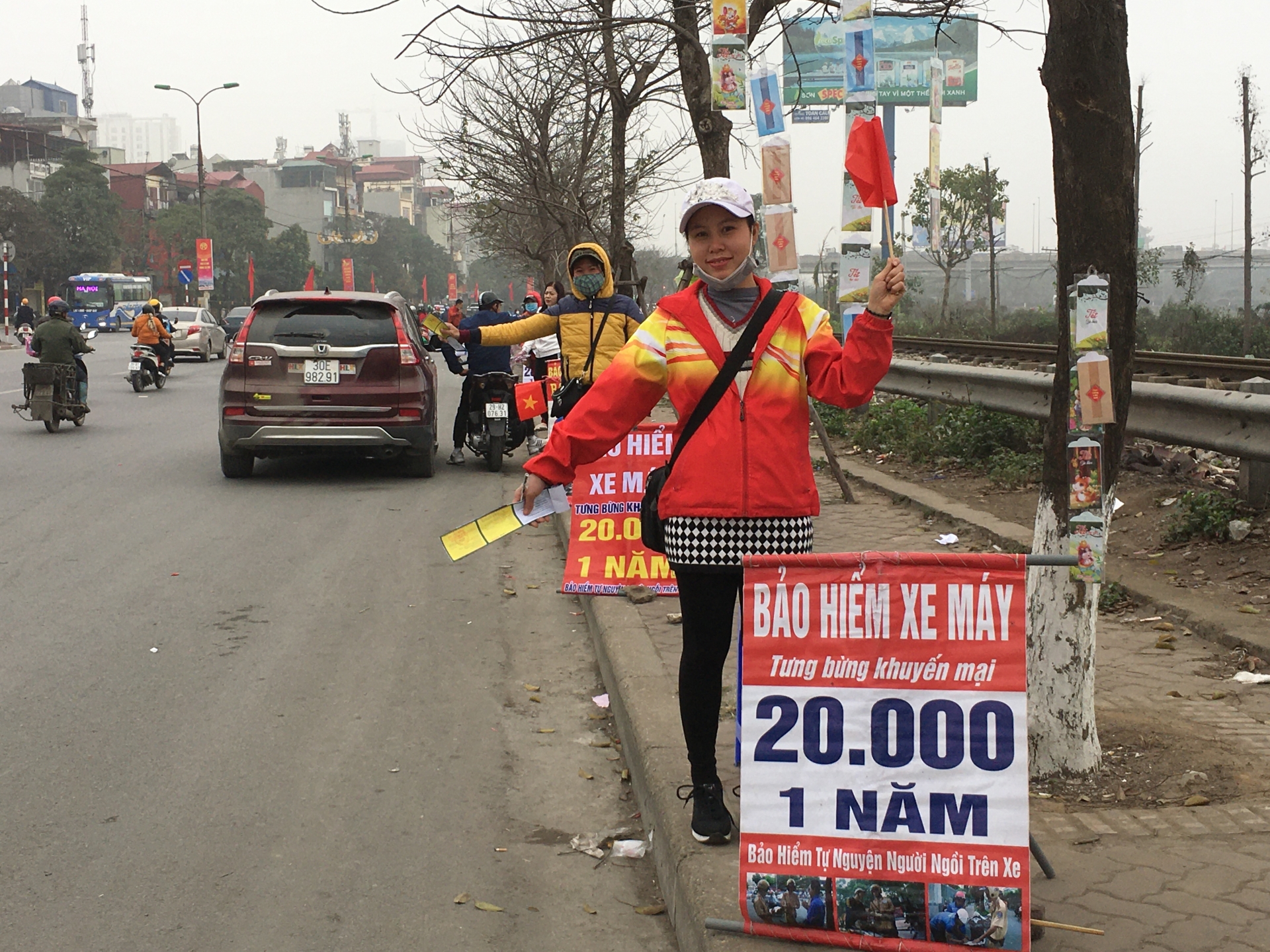 phoi mat ngoai duong ban bao hiem kiem them thu nhap dip tet