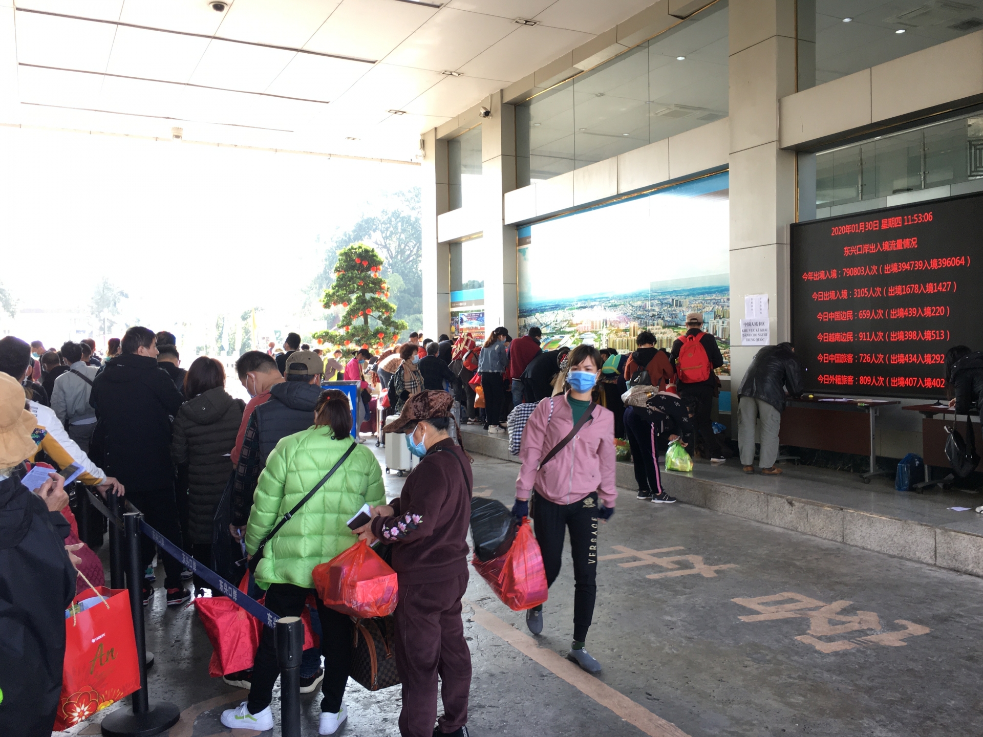 Hai đầu cửa khẩu Việt - Trung căng mình đối phó nạn dịch virus corona hai dau cua khau viet trung cang minh doi pho nan dich virus corona