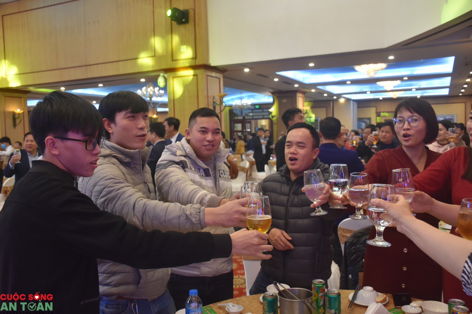 Những giọt nước mắt trong Tết sum vầy Những giọt nước mắt trong Tết sum vầy