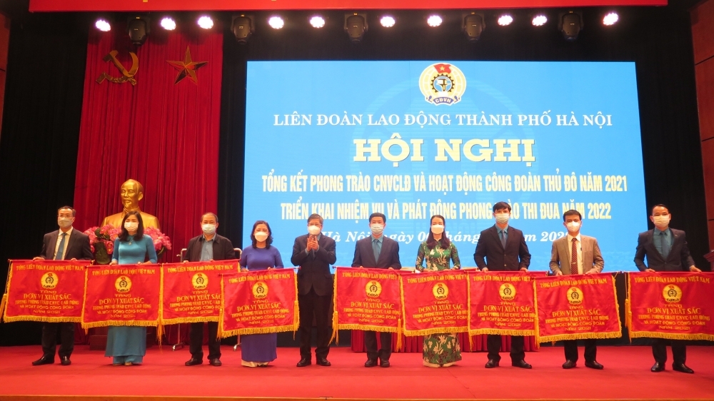 LĐLĐ TP Hà Nội: Chăm lo kịp thời cho người lao động trong đại dịch LĐLĐ TP Hà Nội: Chăm lo kịp thời cho người lao động trong đại dịch