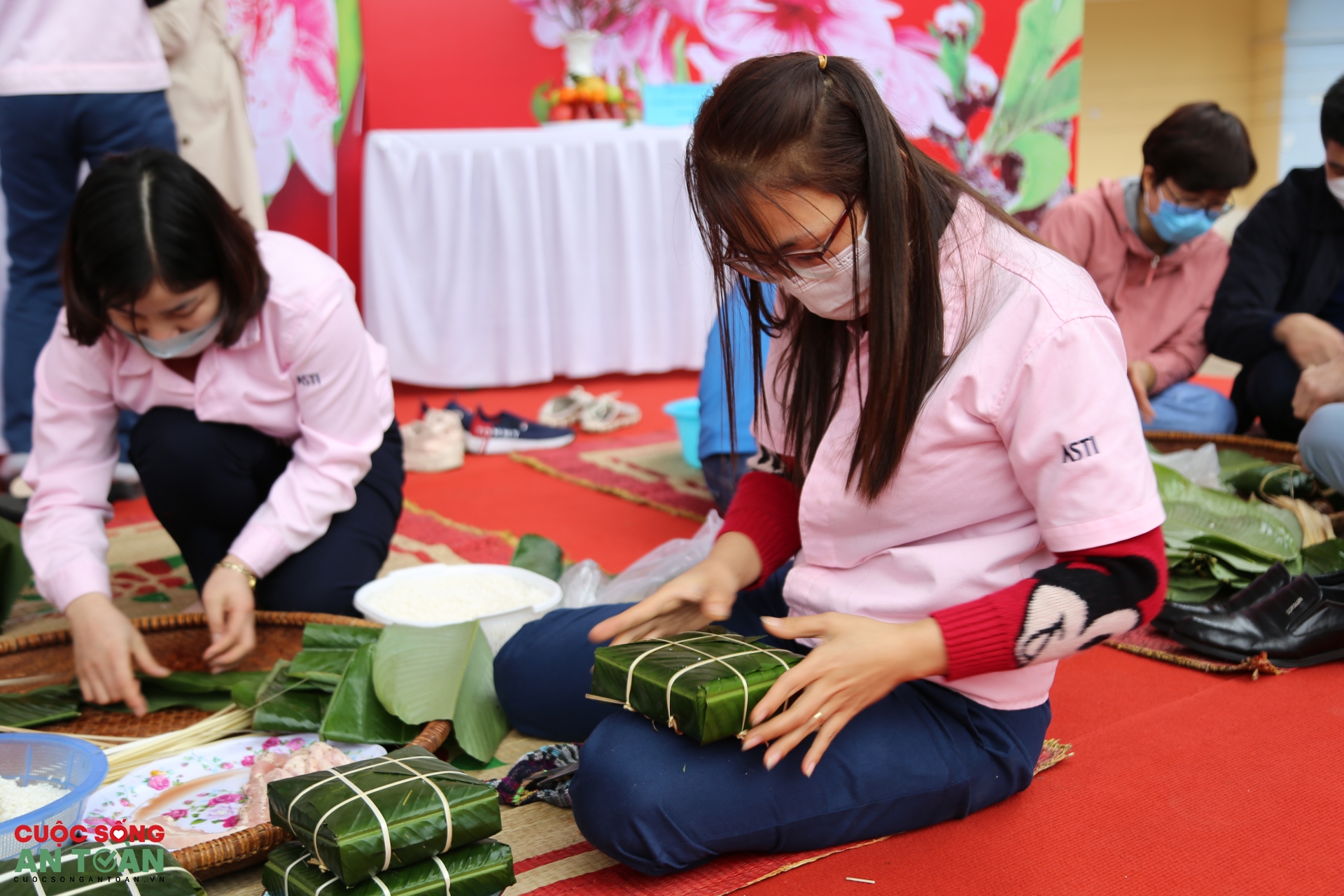 Tết đoàn viên từ những vòng tay chăm lo Tết đoàn viên từ những vòng tay chăm lo
