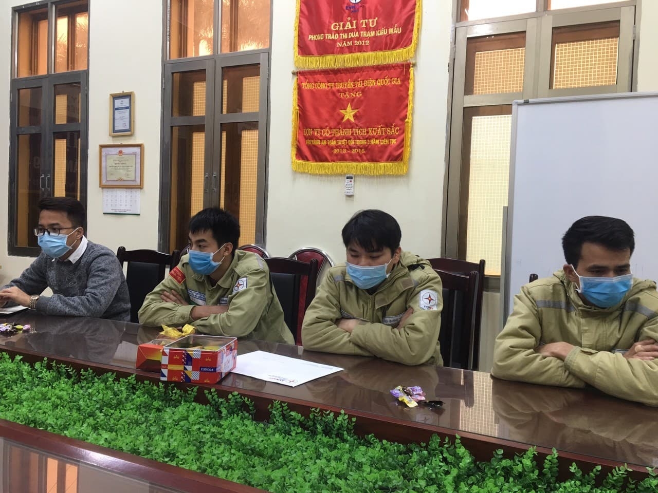 Tâm tư "người lính" truyền tải điện đóng quân gần tâm dịch tam tu nguoi linh truyen tai dien dong quan gan tam dich