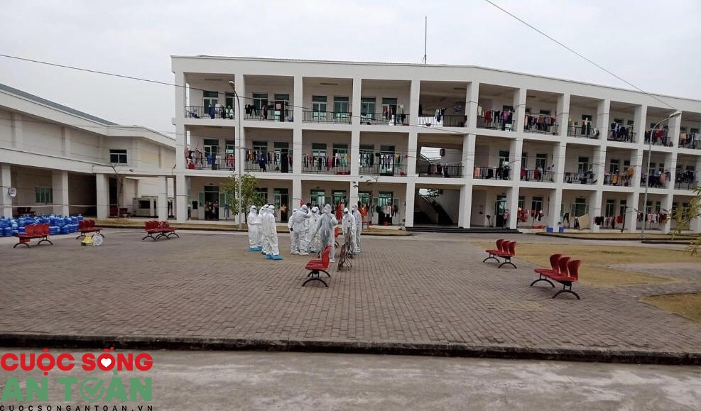Bên trong khu cách ly hàng trăm công nhân F1 ở "tâm dịch" Chí Linh