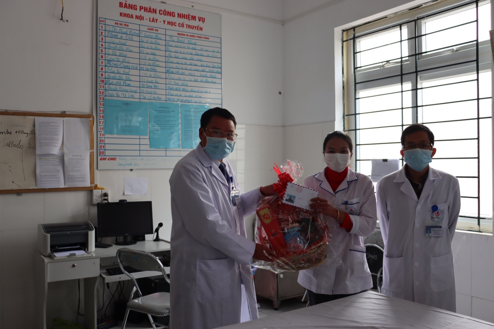 Những y bác sĩ đón Tết nơi rẻo cao Tây Bắc