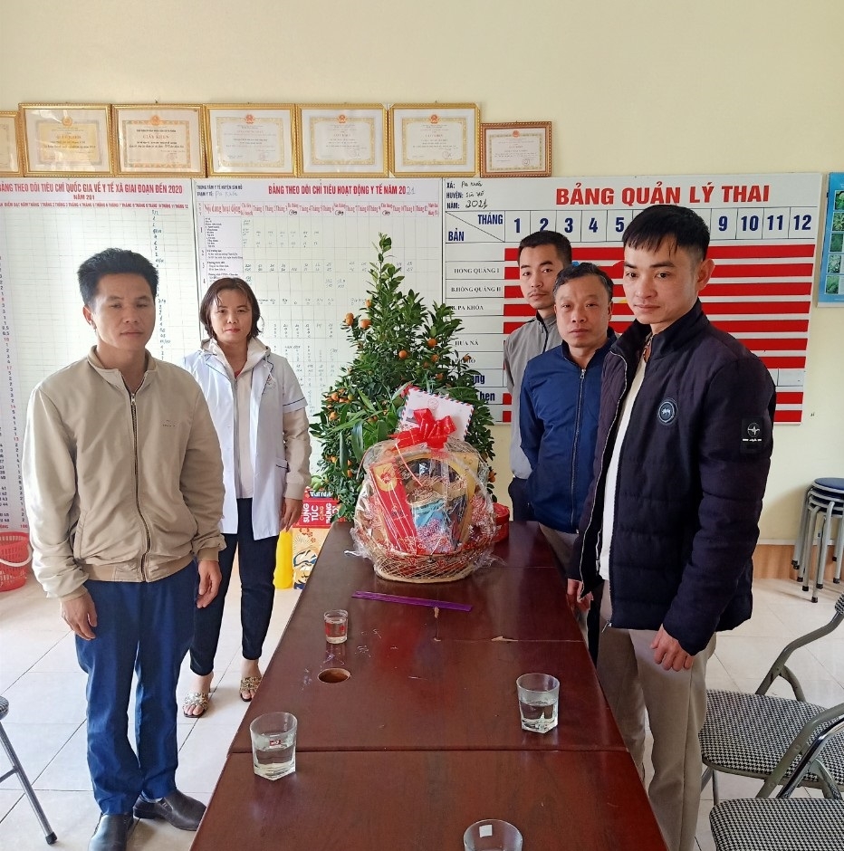 Những y bác sĩ đón Tết nơi rẻo cao Tây Bắc