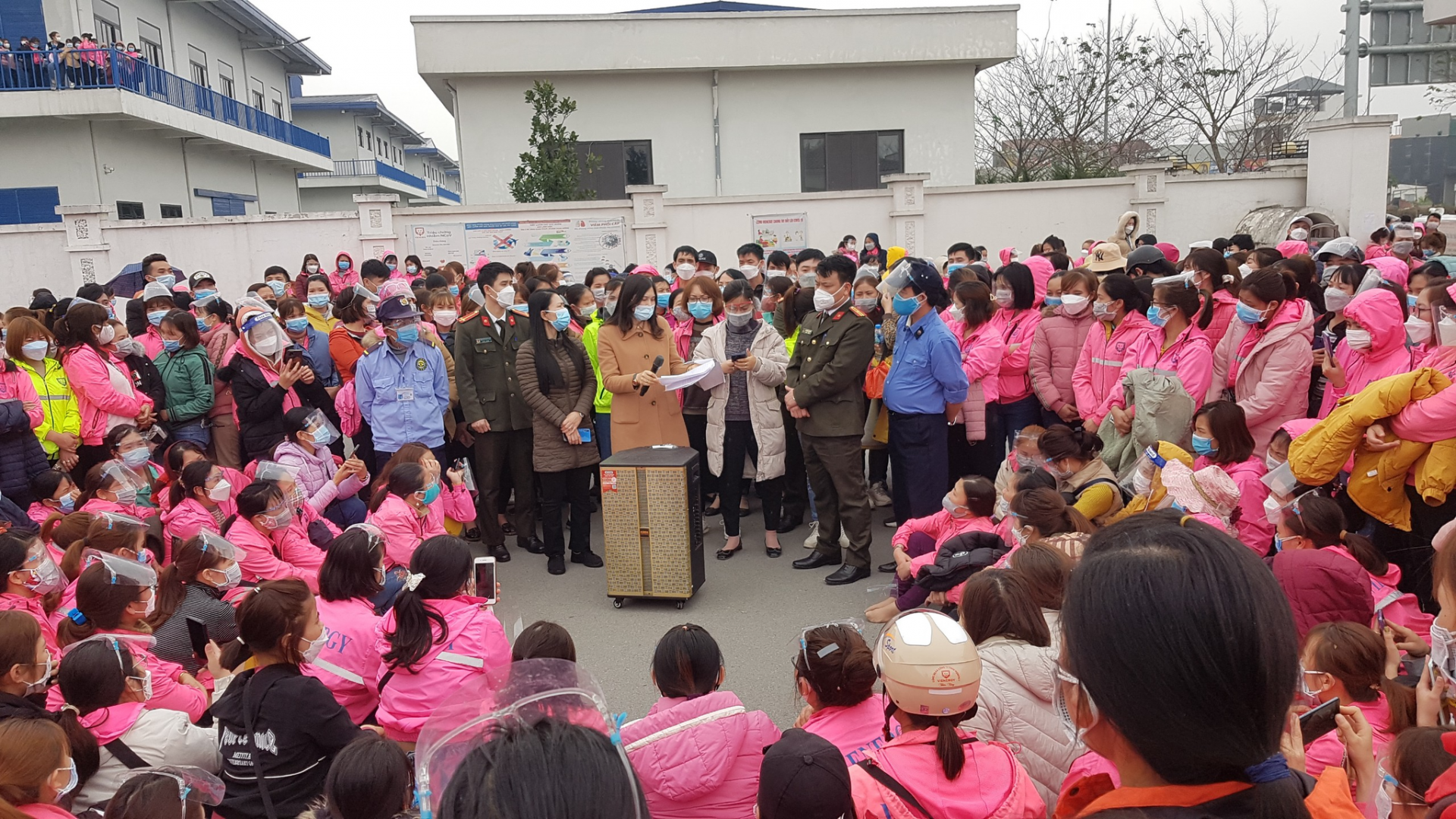 Cán bộ công đoàn có lý, có tình trong giải quyết ngừng việc tập thể Cán bộ công đoàn có lý, có tình trong giải quyết ngừng việc tập thể