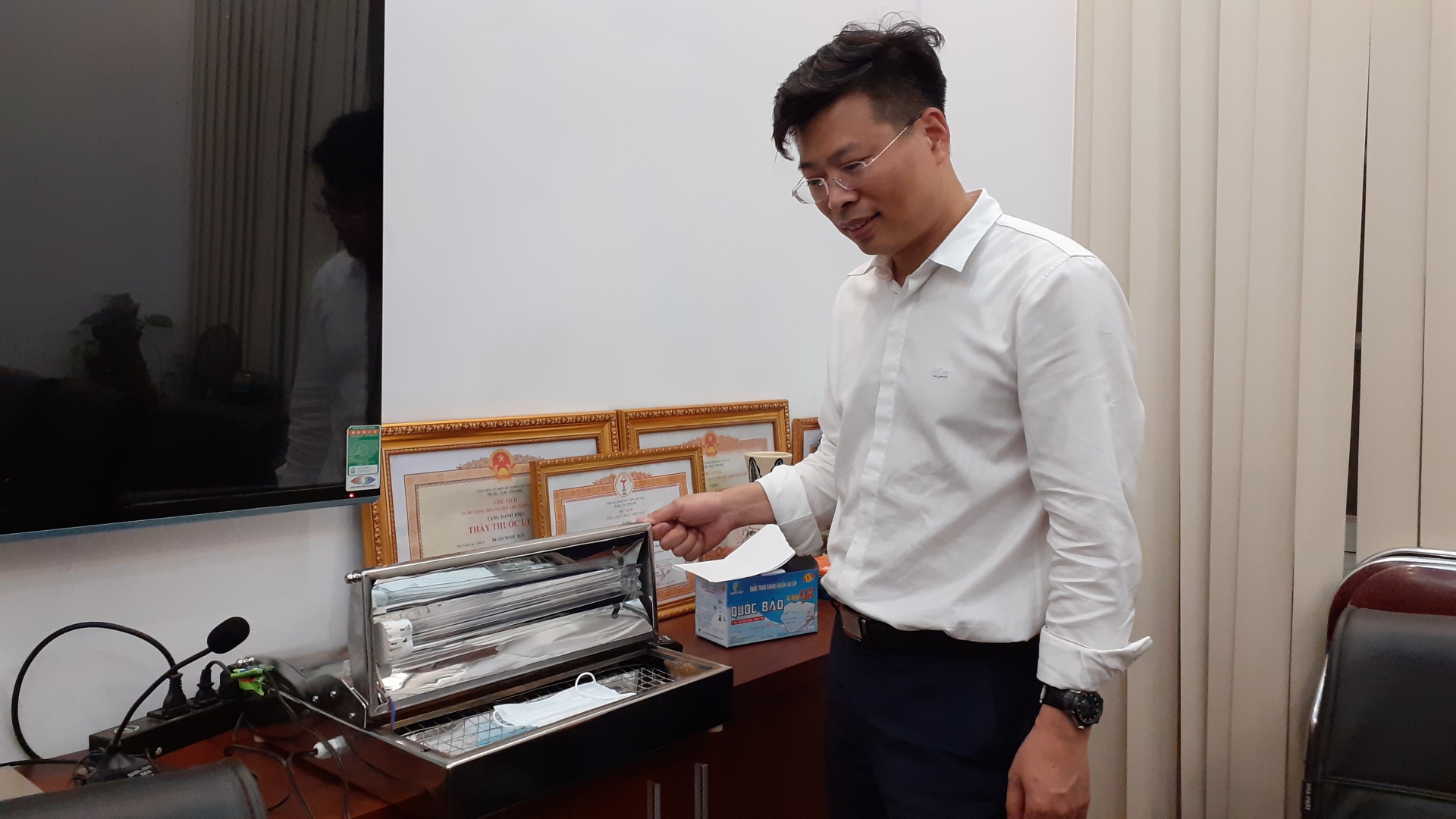 PGS.TS Doãn Ngọc Hải: "Khẩu trang kháng khuẩn phải được đánh giá bằng khoa học" pgsts doan ngoc hai khau trang khang khuan phai duoc danh gia bang khoa hoc