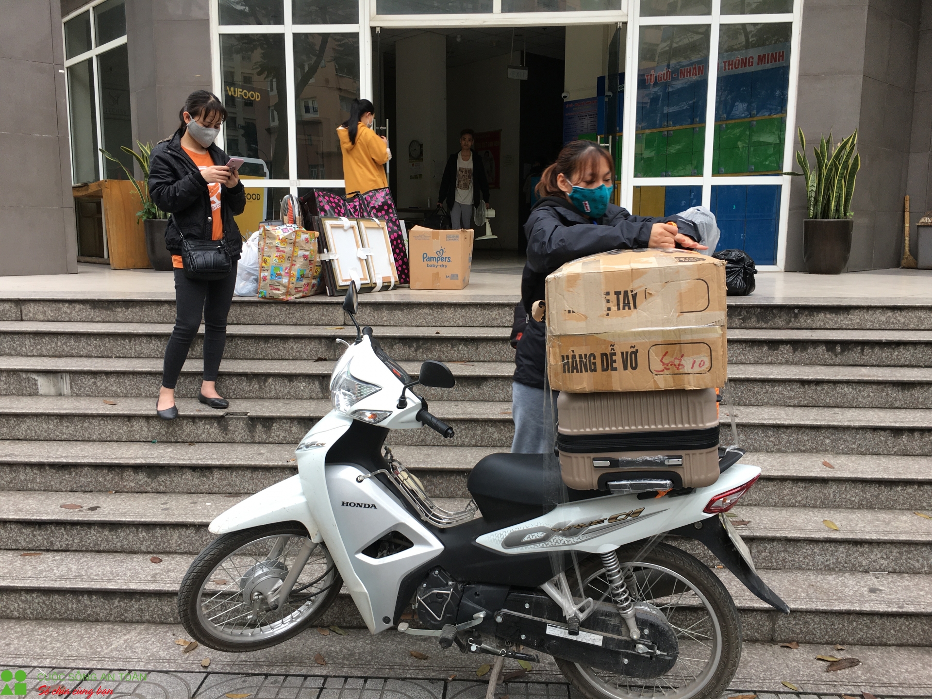 Khu nhà ở sinh viên Mỹ Đình II (Hà Nội) gấp rút làm khu cách ly tập trung khu nha o sinh vien my dinh ii ha noi gap rut lam khu cach ly tap trung