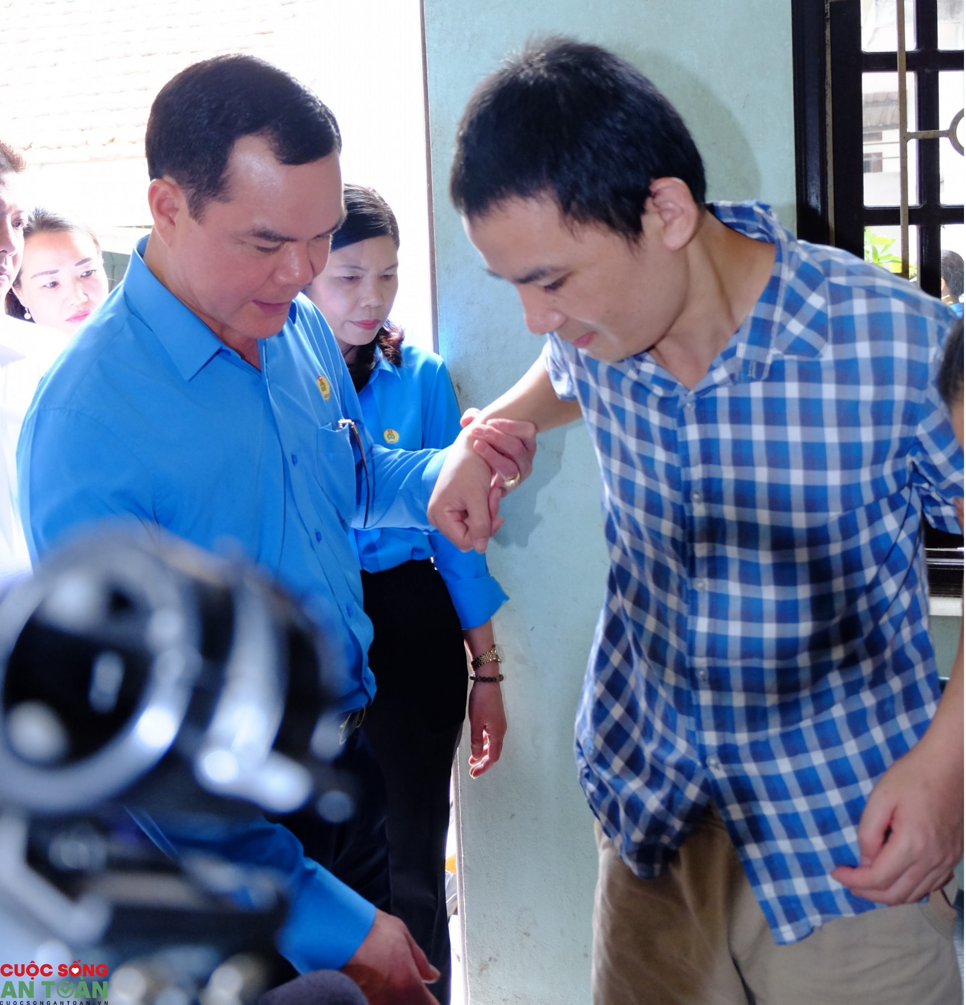 Sắp diễn ra tọa đàm trực tuyến về hoạt động Tháng Công nhân năm 2021 Sắp diễn ra tọa đàm trực tuyến về hoạt động Tháng Công nhân năm 2021