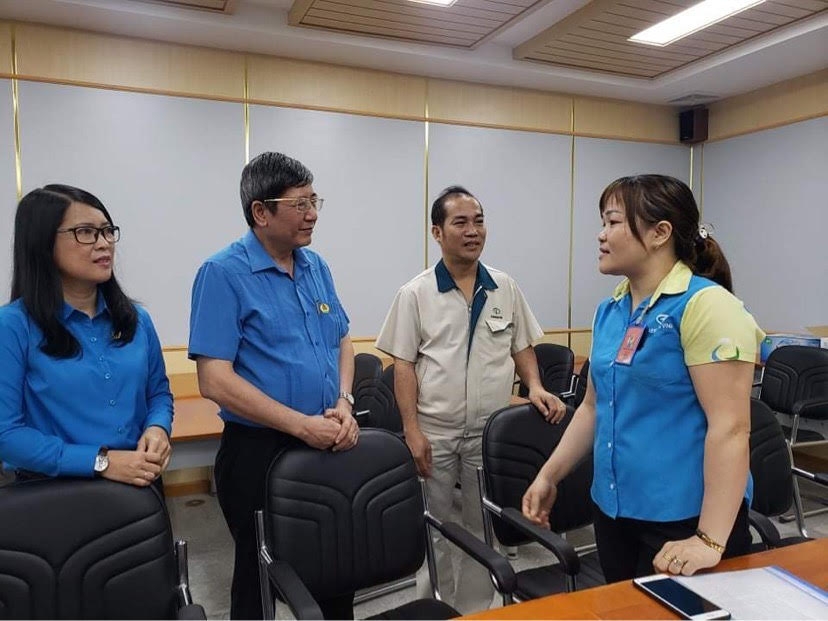 Bắt đầu 40 ngày cao điểm phát huy “sáng kiến vượt khó, phát triển” trong CNVCLĐ Bắt đầu 40 ngày cao điểm phát huy “sáng kiến vượt khó, phát triển” trong CNVCLĐ