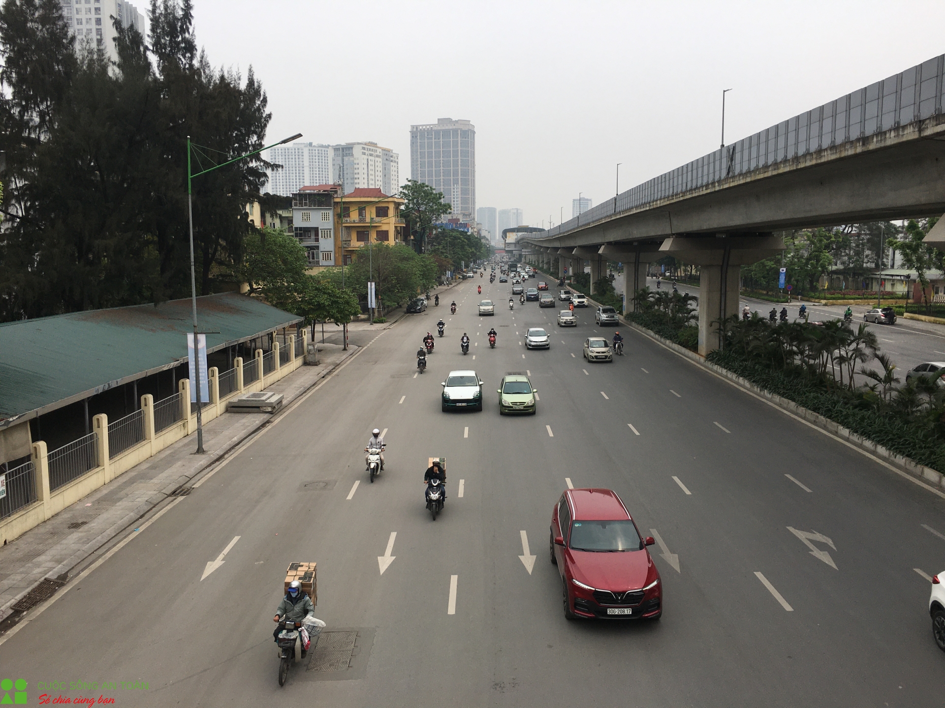 Hà Nội tấp nập trở lại dù vẫn đang trong thời gian giãn cách xã hội ha noi tap nap tro lai du van dang trong thoi gian gian cach xa hoi