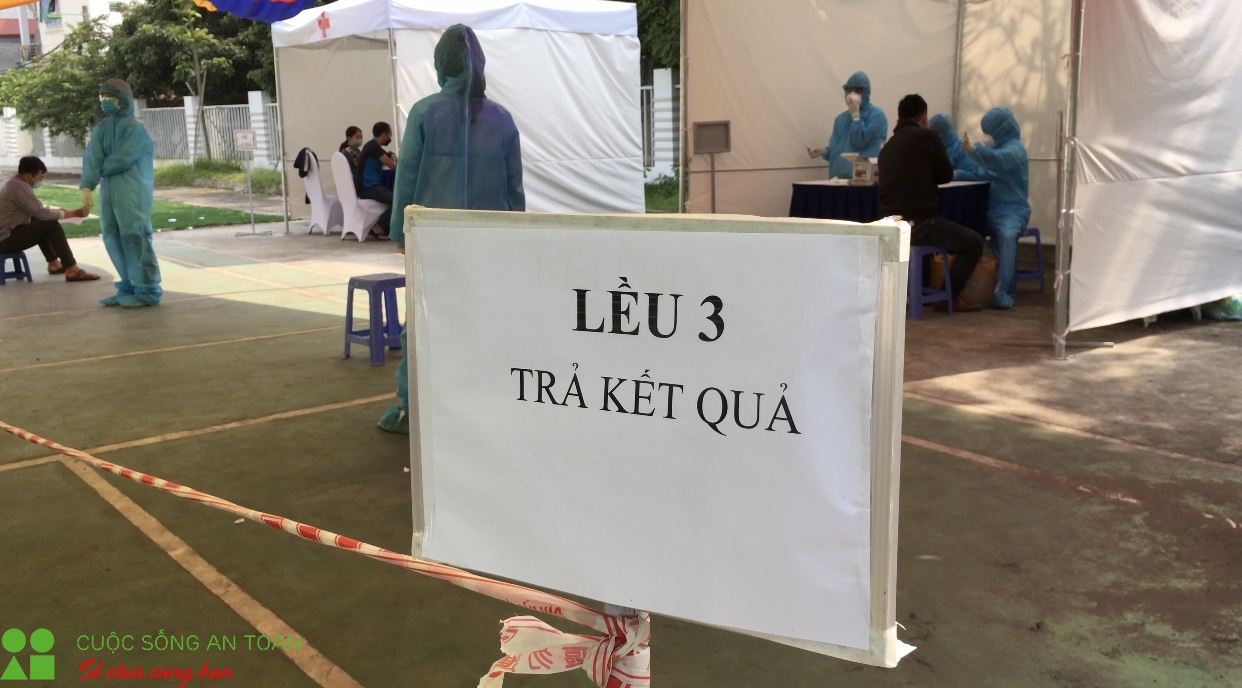 test nhanh covid 19 cho nhung nguoi lang hoa tay tuu lien quan den benh nhan 243