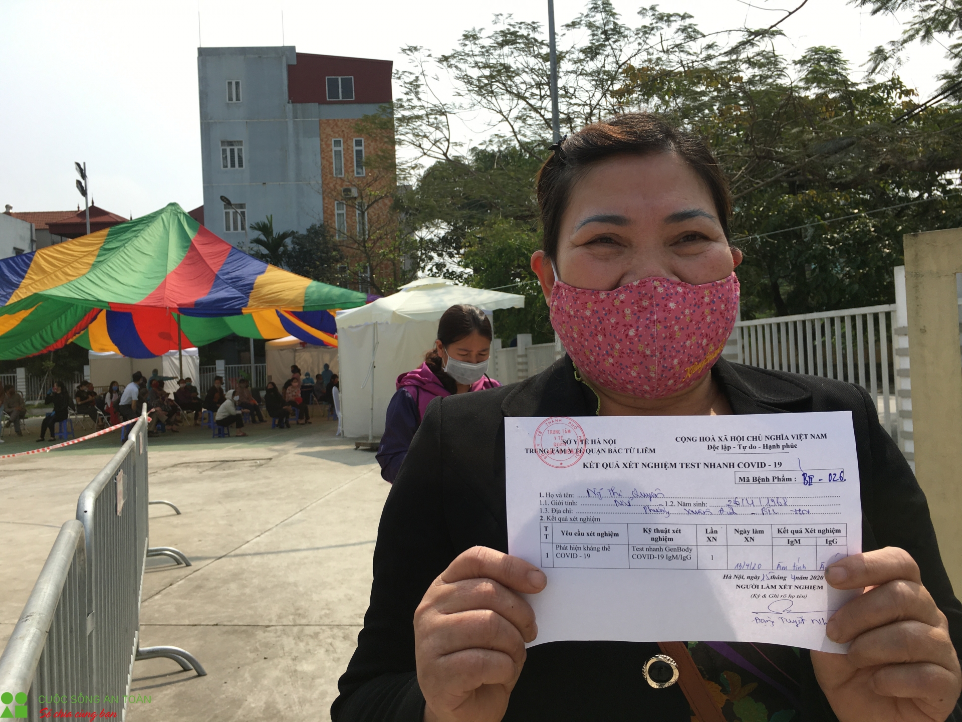 test nhanh covid 19 cho nhung nguoi lang hoa tay tuu lien quan den benh nhan 243