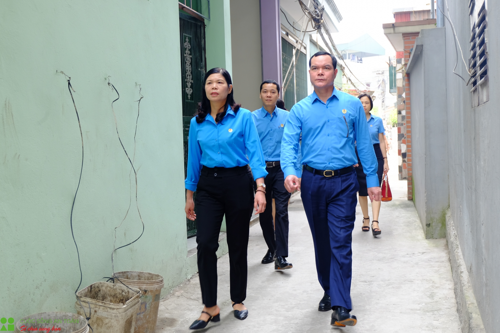 lanh dao tong lien doan lao dong viet nam tham cong nhan bi tai nan lao dong