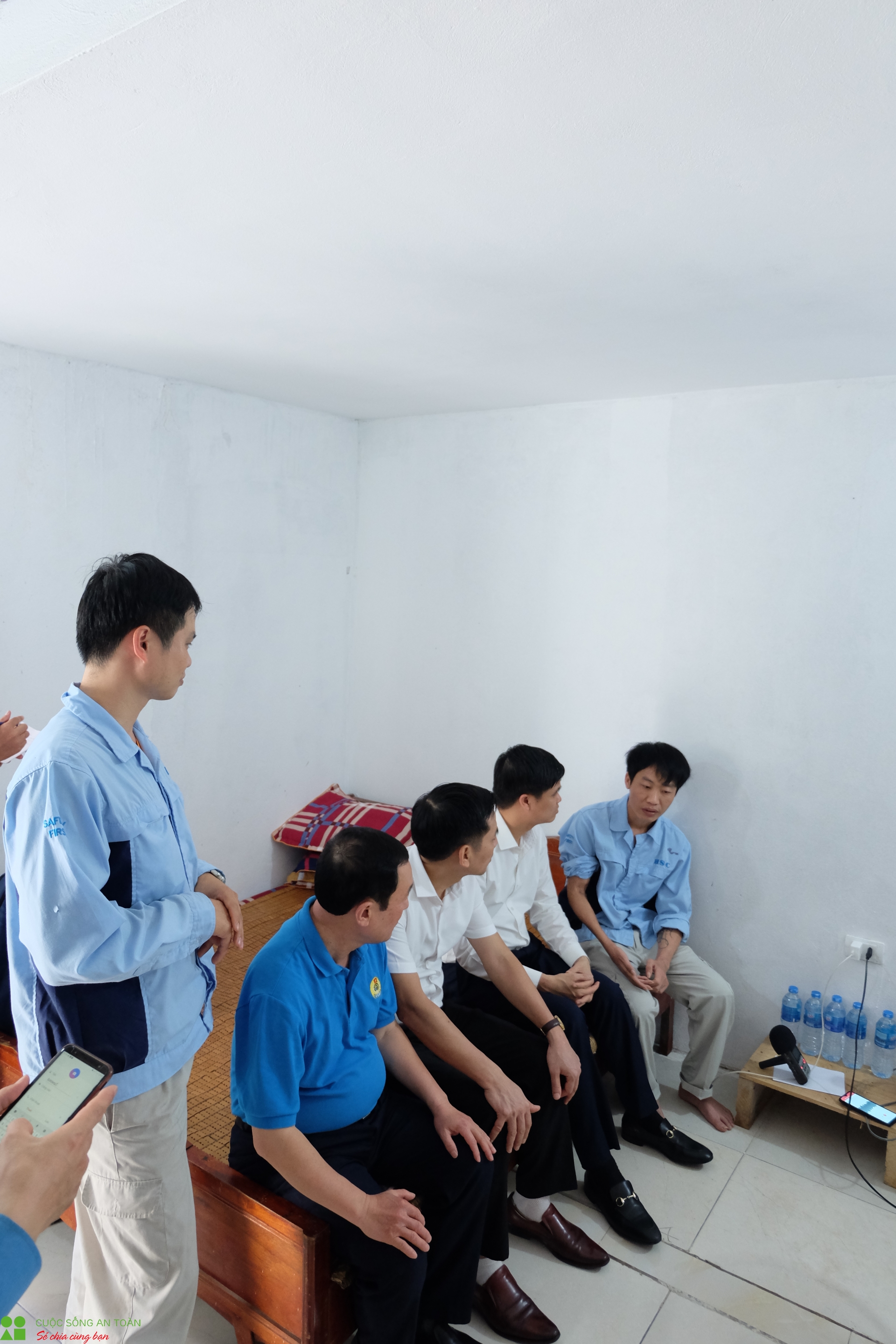 tang qua cong nhan bi tai nan lao dong chung toi cam thay am long